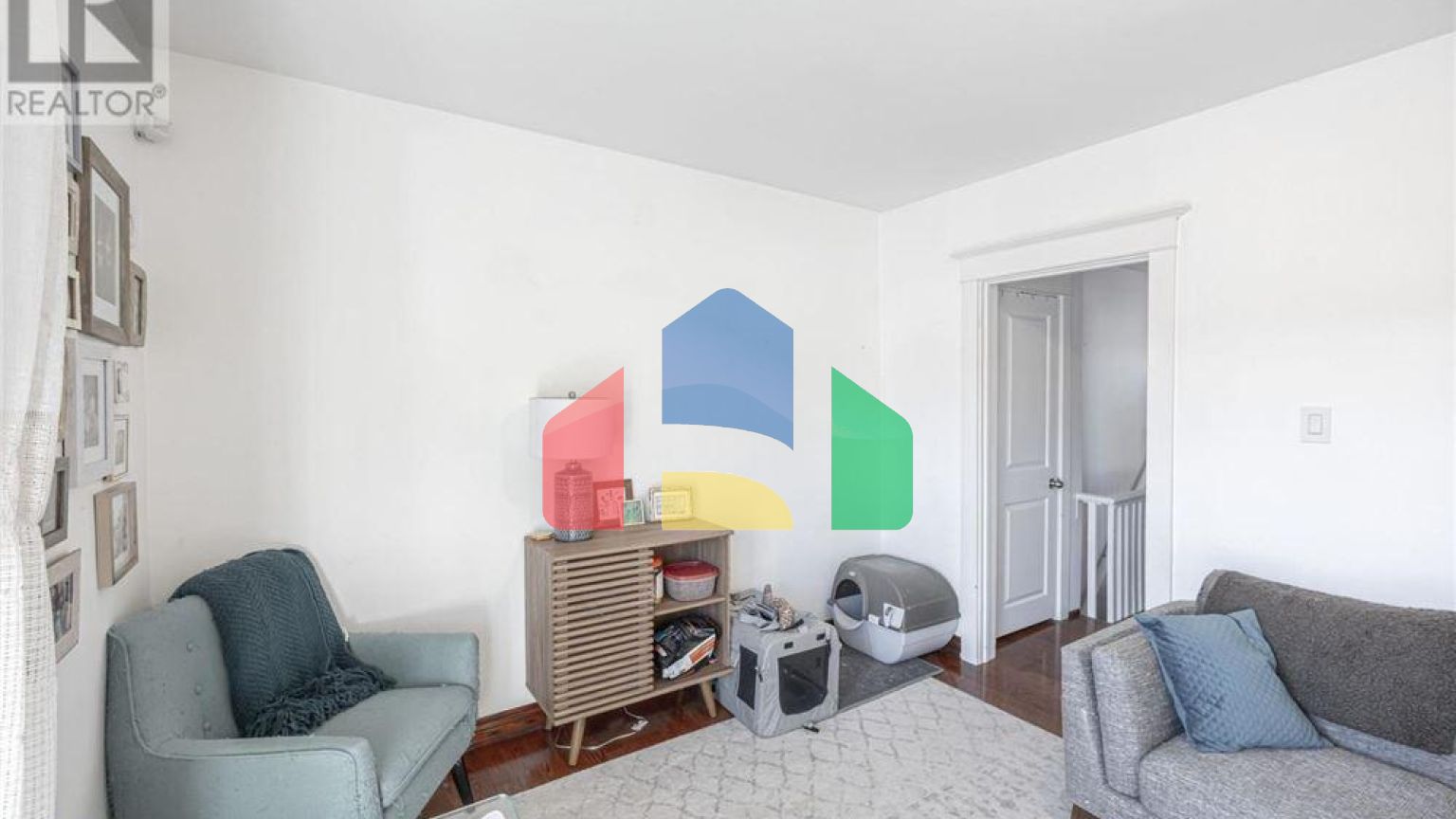 Residential - Single Family Home - Toronto, Canada - Canada