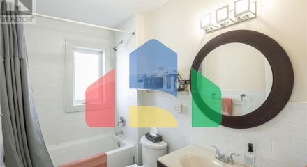 Residential - Single Family Home - Toronto, Canada - Canada