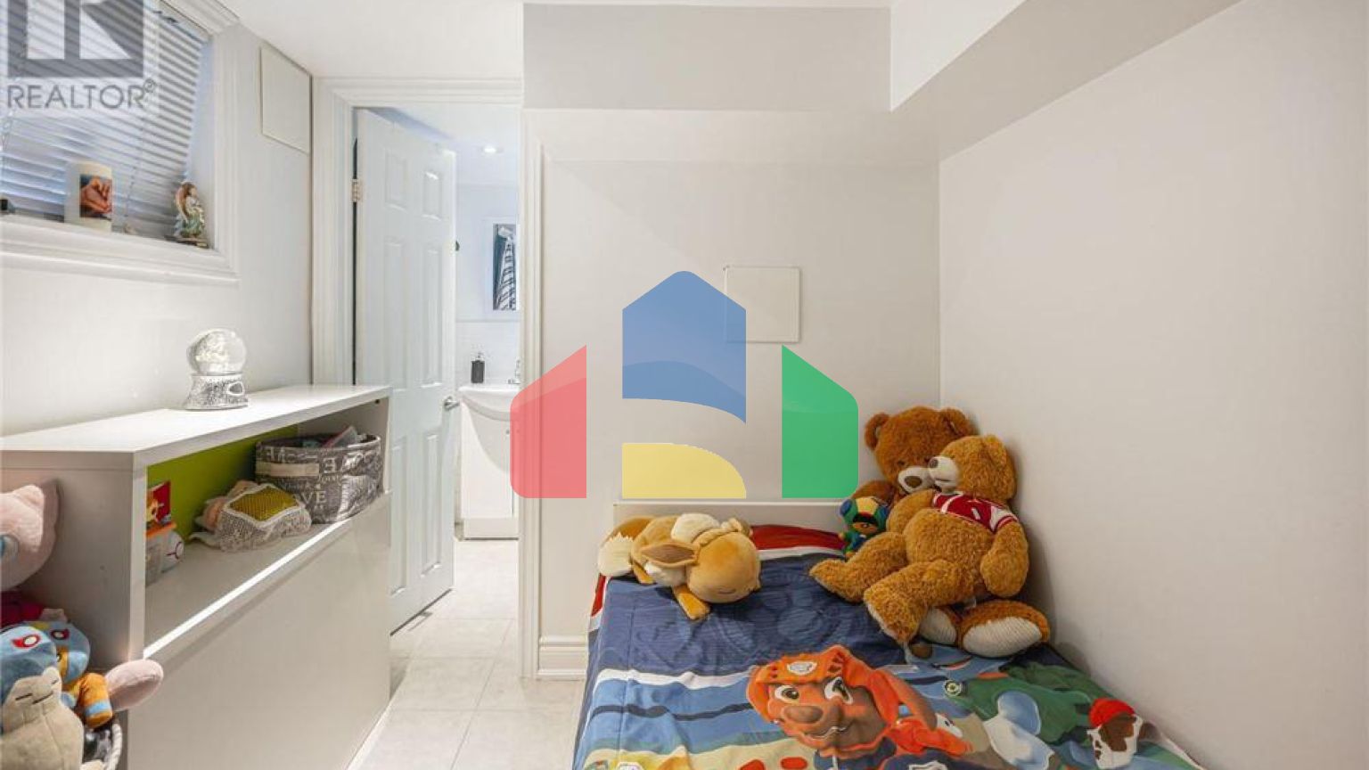 Residential - Single Family Home - Toronto, Canada - Canada