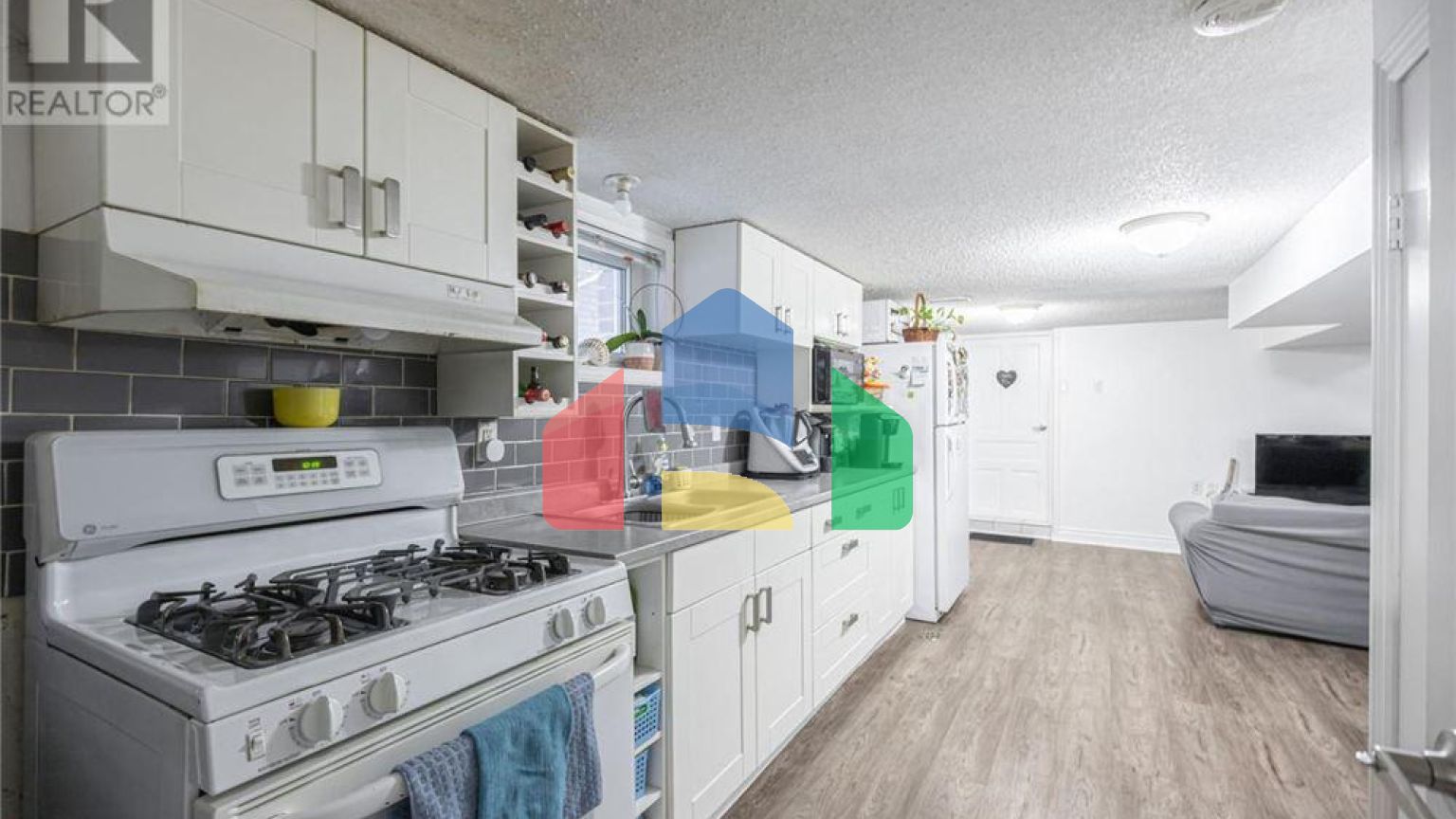 Residential - Single Family Home - Toronto, Canada - Canada