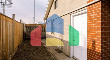 Residential - Single Family Home - Toronto, Canada - Canada