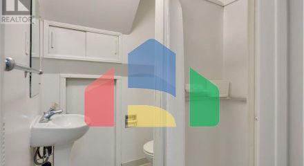 Residential - Single Family Home - Toronto, Canada - Canada