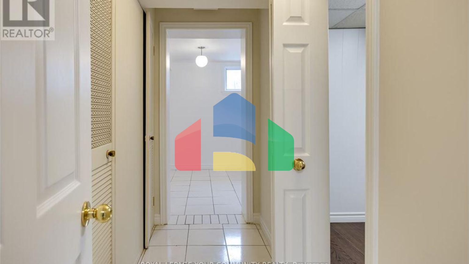 Residential - Single Family Home - Toronto, Canada - Canada