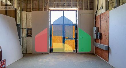 Commercial - Commercial/Retail - Toronto, Canada - Canada