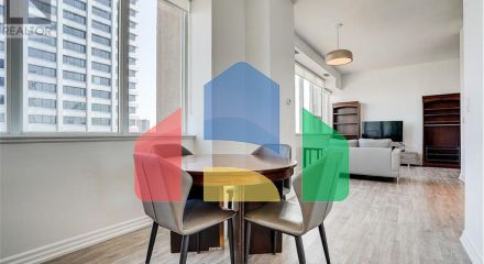 Residential - Single Family Home - Toronto, Canada - Canada