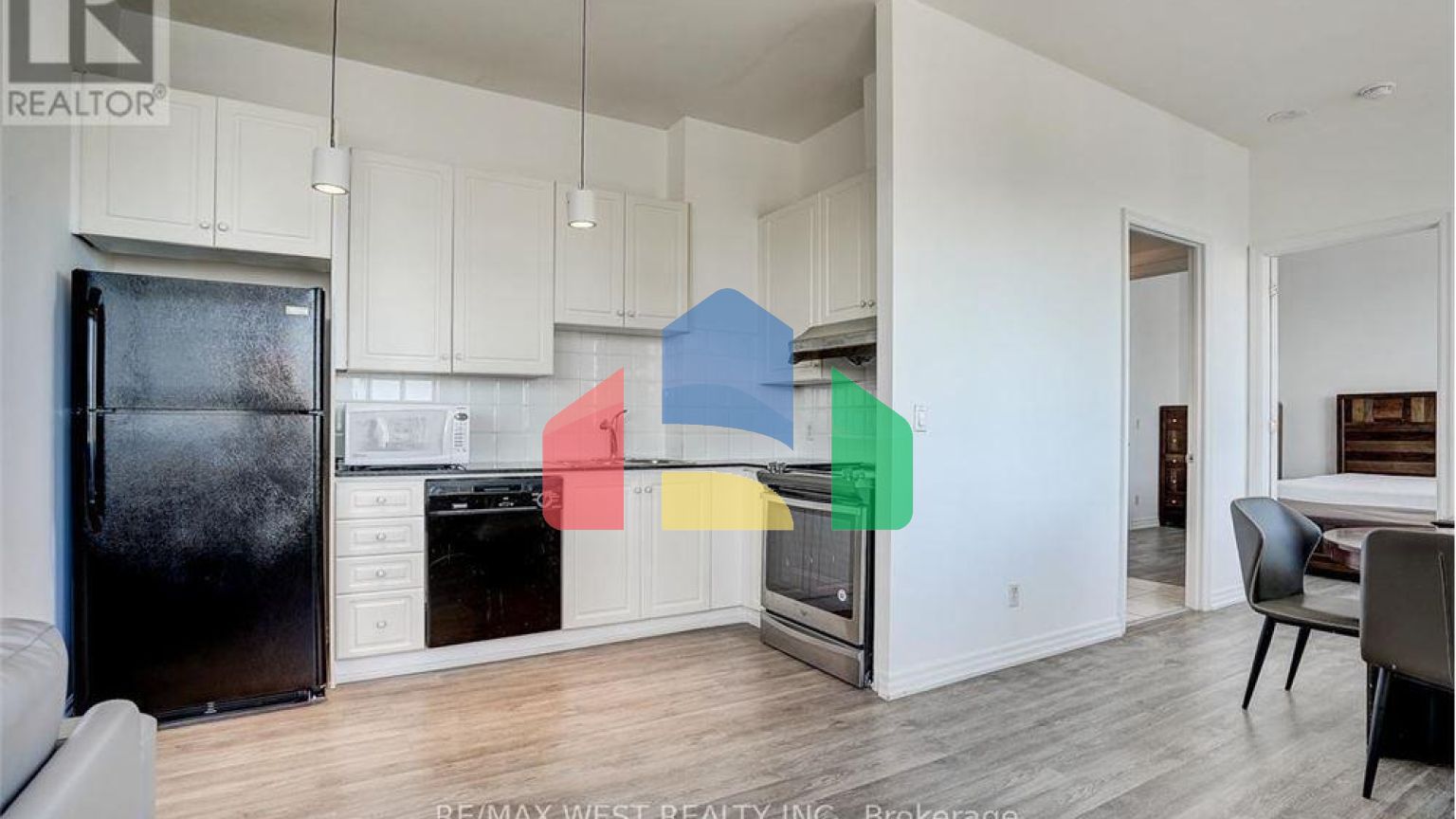 Residential - Single Family Home - Toronto, Canada - Canada