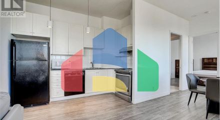 Residential - Single Family Home - Toronto, Canada - Canada