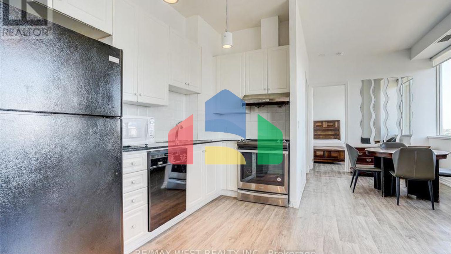 Residential - Single Family Home - Toronto, Canada - Canada