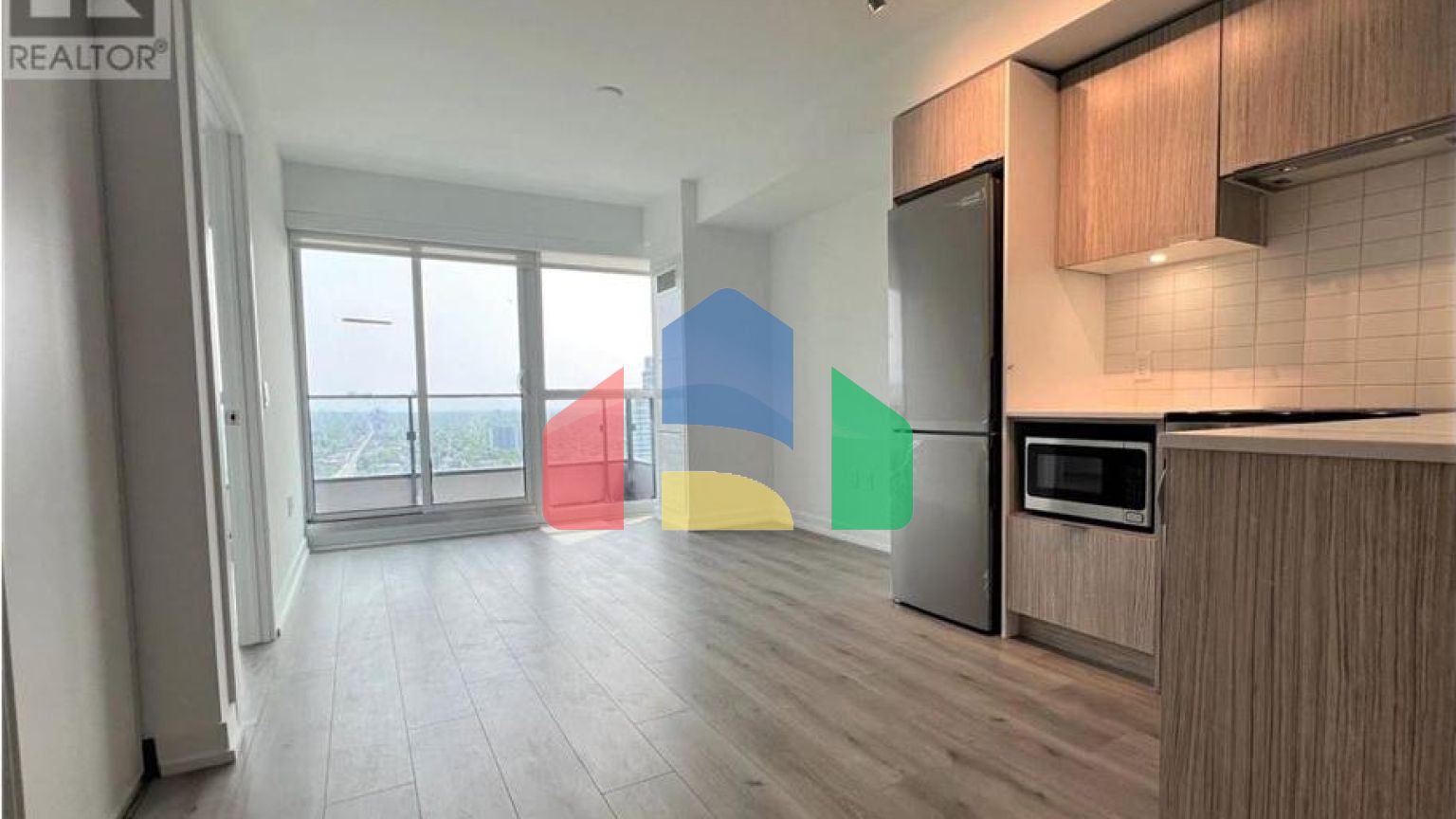 Residential - Single Family Home - Toronto, Canada - Canada