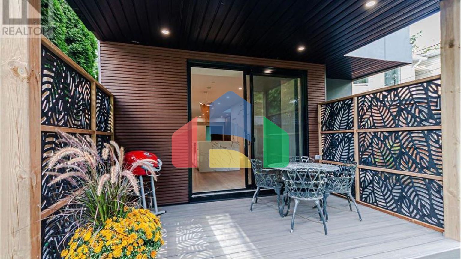 Residential - Single Family Home - Toronto, Canada - Canada