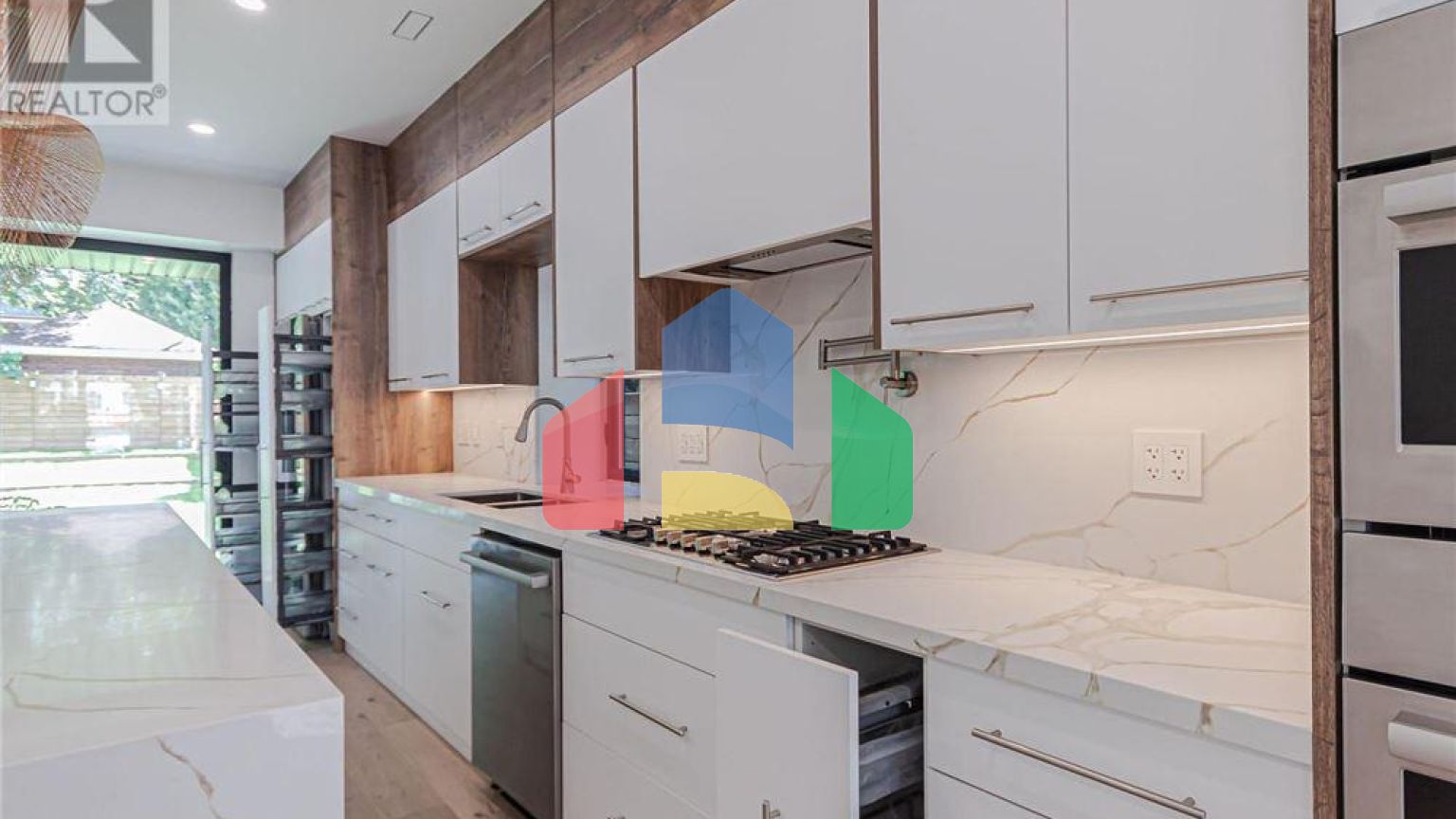 Residential - Single Family Home - Toronto, Canada - Canada