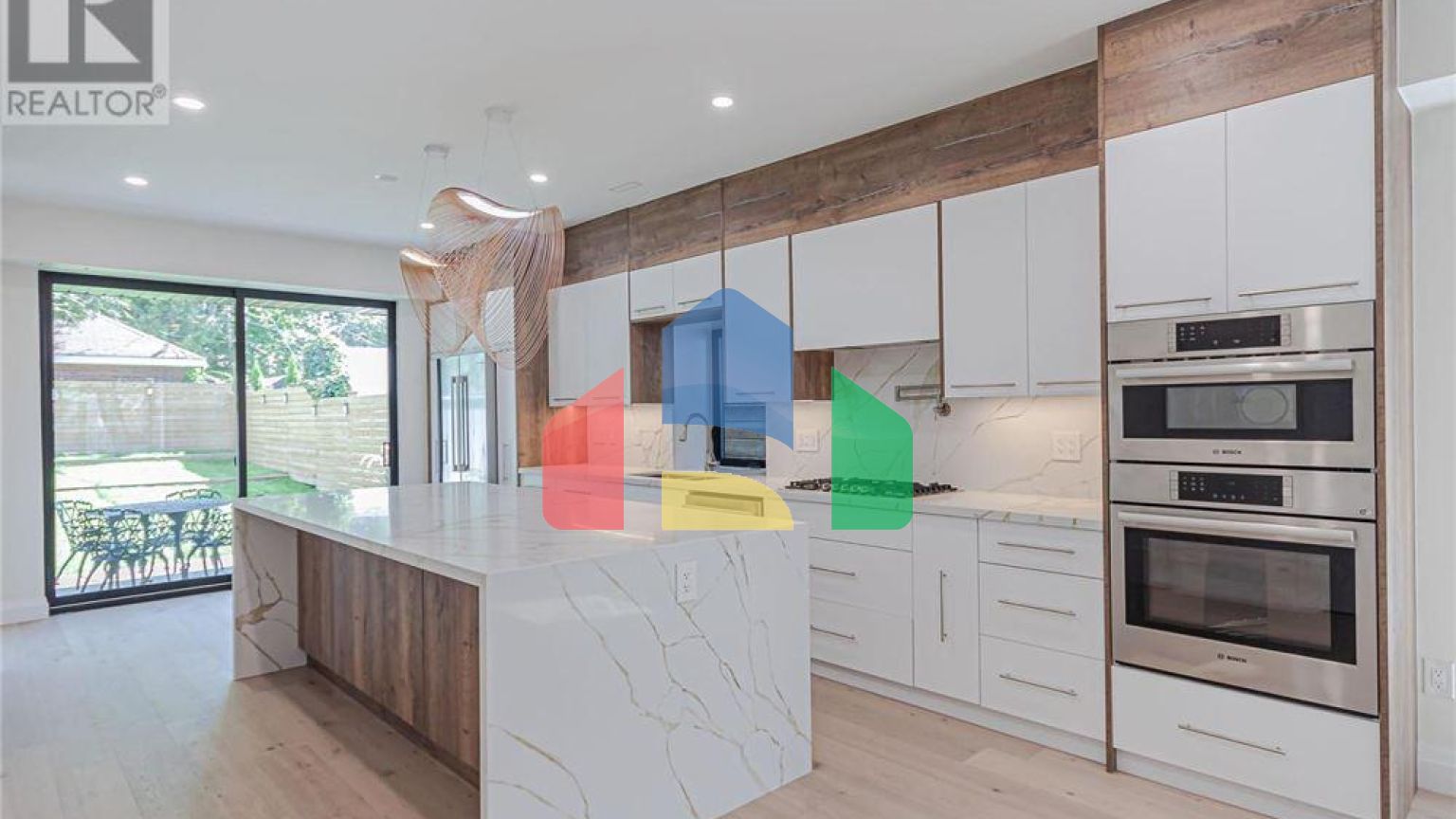 Residential - Single Family Home - Toronto, Canada - Canada