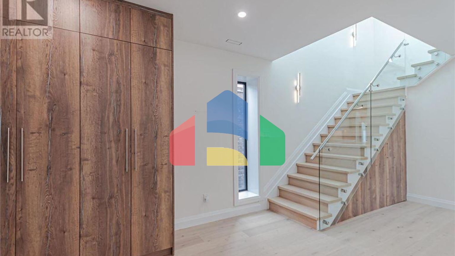 Residential - Single Family Home - Toronto, Canada - Canada