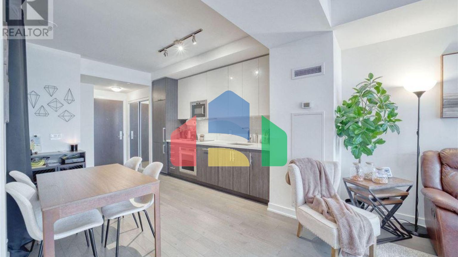 Residential - Single Family Home - Toronto, Canada - Canada