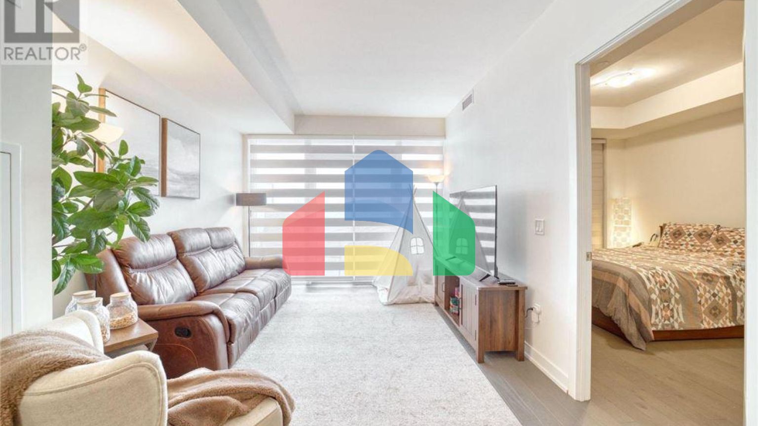 Residential - Single Family Home - Toronto, Canada - Canada