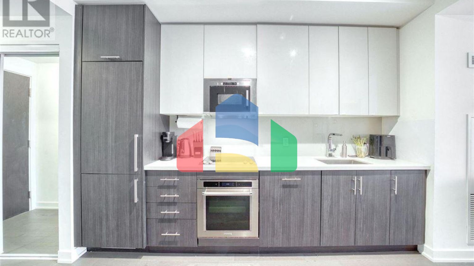 Residential - Single Family Home - Toronto, Canada - Canada