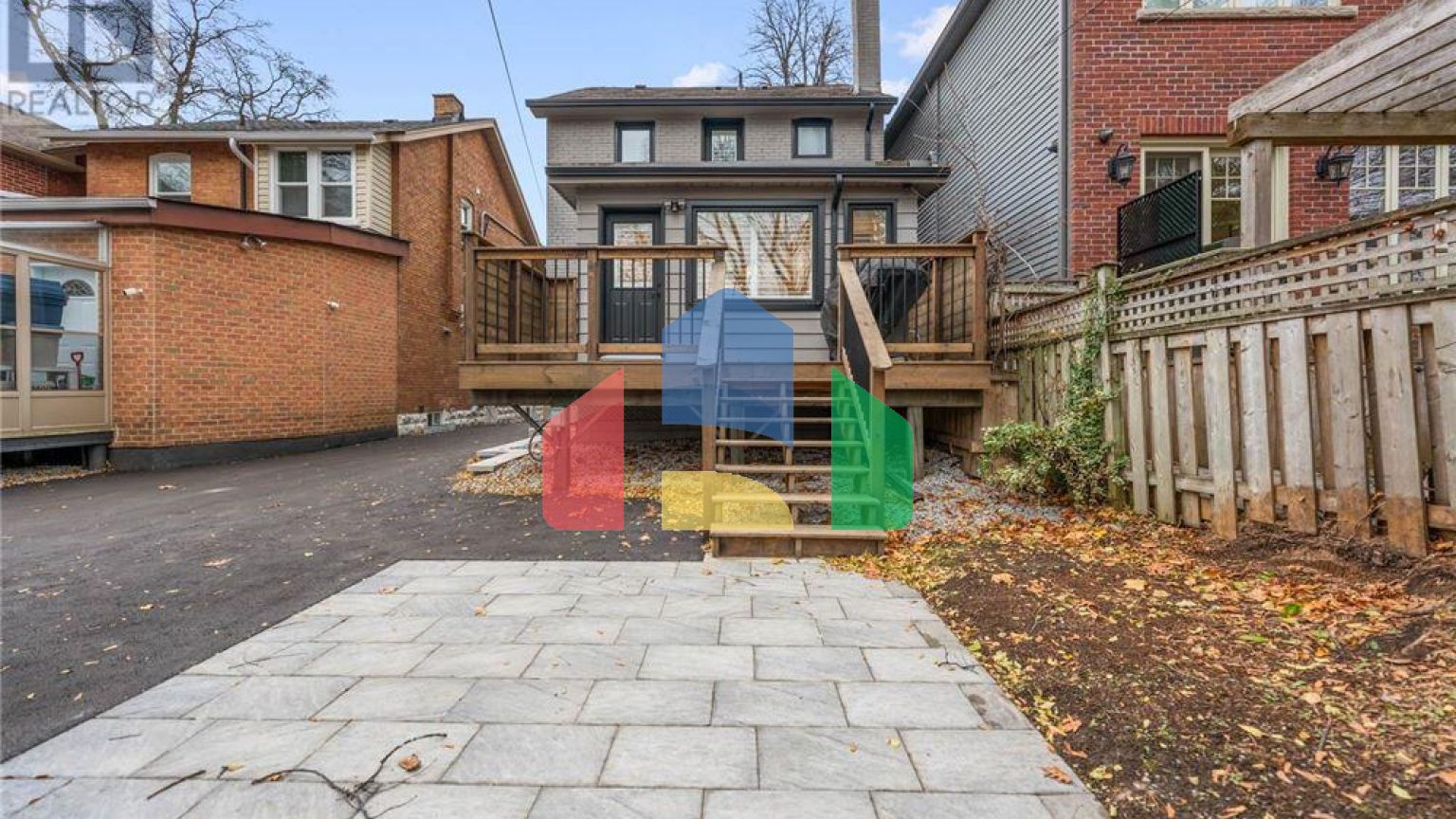 Residential - Single Family Home - Toronto, Canada - Canada