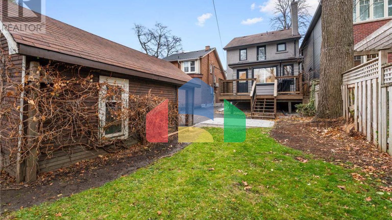 Residential - Single Family Home - Toronto, Canada - Canada