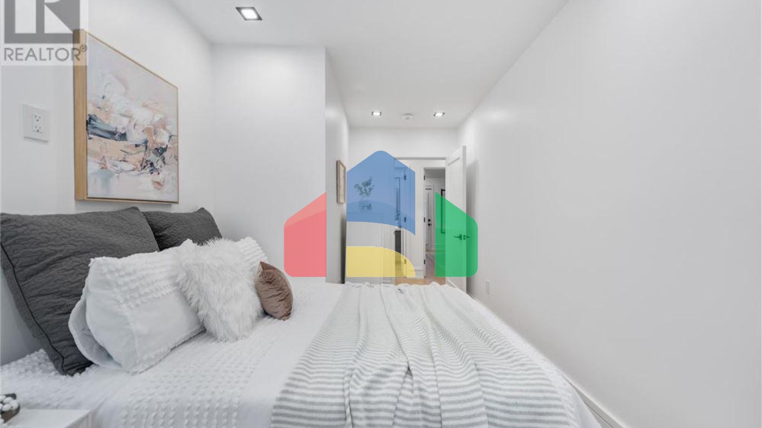 Residential - Single Family Home - Toronto, Canada - Canada