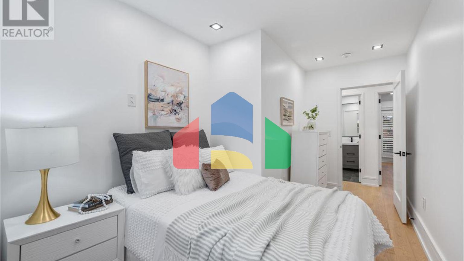 Residential - Single Family Home - Toronto, Canada - Canada