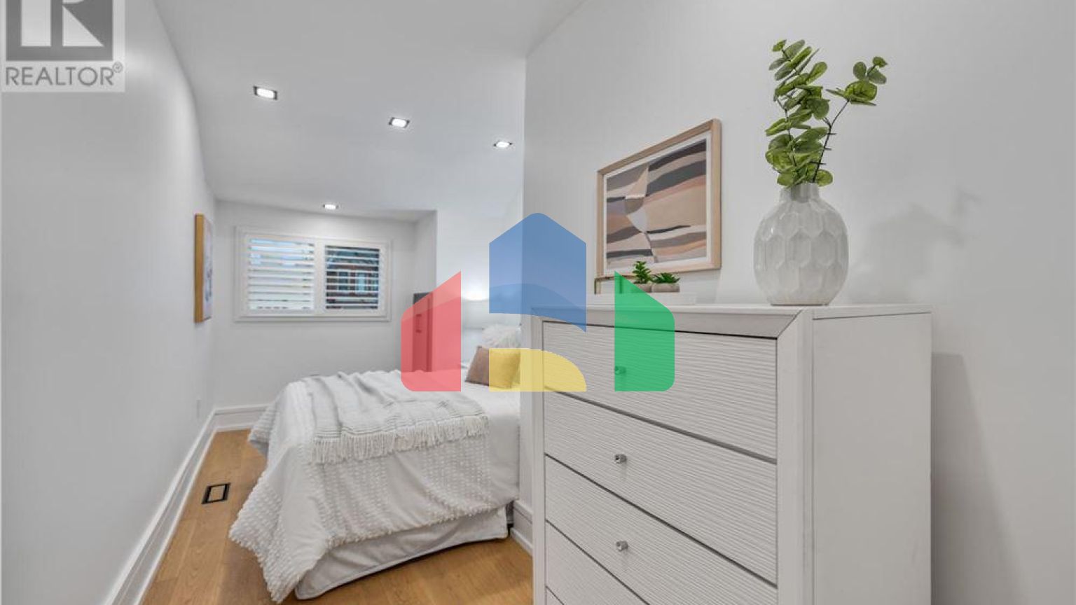 Residential - Single Family Home - Toronto, Canada - Canada