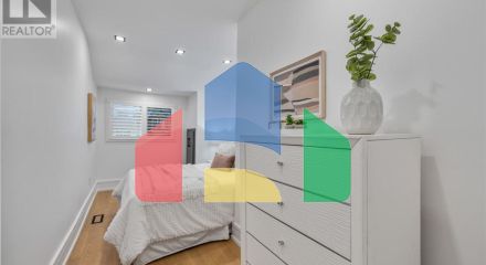 Residential - Single Family Home - Toronto, Canada - Canada