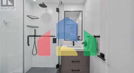 Residential - Single Family Home - Toronto, Canada - Canada