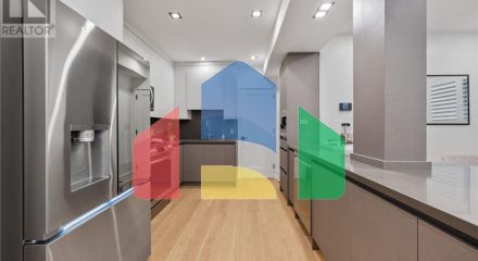 Residential - Single Family Home - Toronto, Canada - Canada