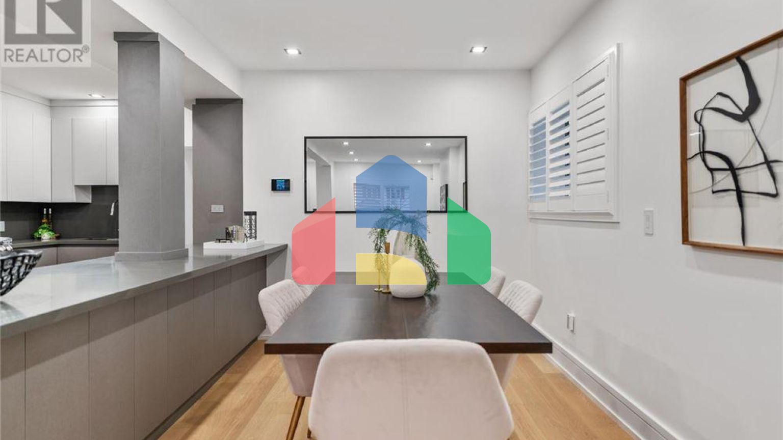 Residential - Single Family Home - Toronto, Canada - Canada