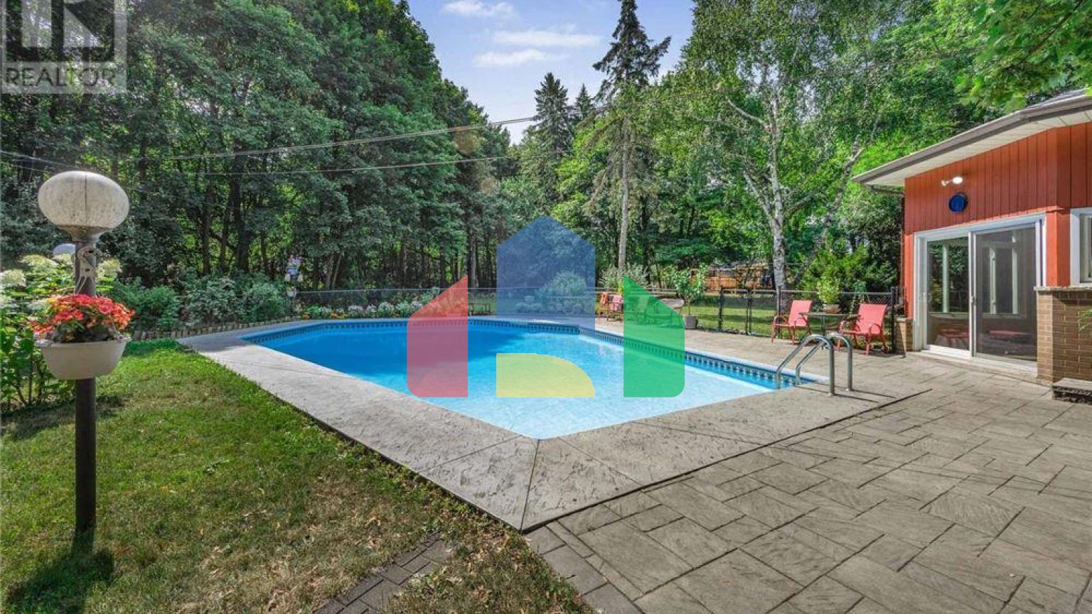 Residential - Single Family Home - Toronto, Canada - Canada