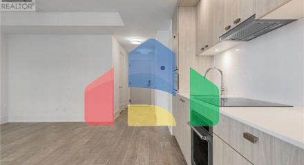 Residential - Single Family Home - Toronto, Canada - Canada