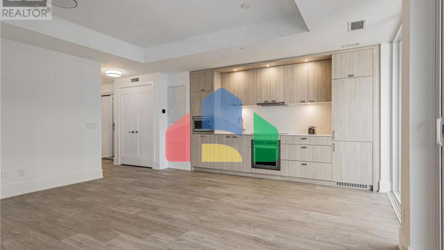 Residential - Single Family Home - Toronto, Canada - Canada