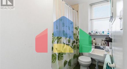 Residential - Single Family Home - Toronto, Canada - Canada