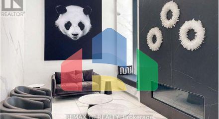 Residential - Single Family Home - Toronto, Canada - Canada