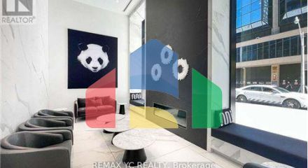 Residential - Single Family Home - Toronto, Canada - Canada