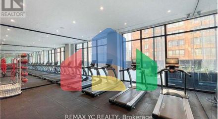 Residential - Single Family Home - Toronto, Canada - Canada