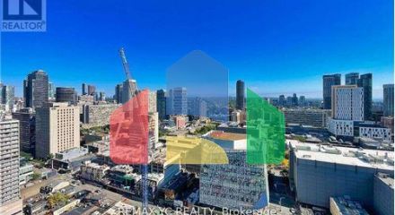 Residential - Single Family Home - Toronto, Canada - Canada