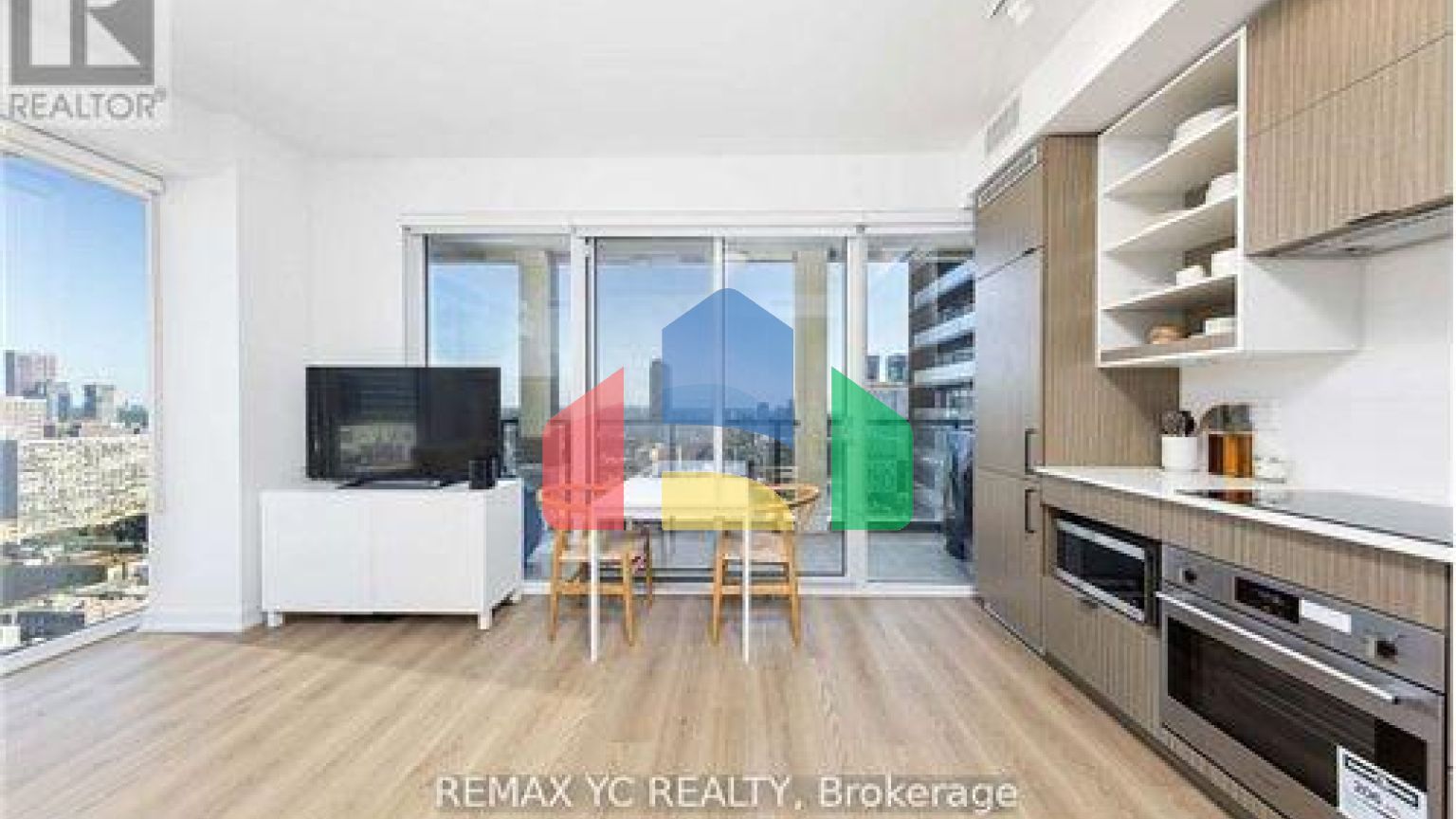 Residential - Single Family Home - Toronto, Canada - Canada