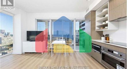 Residential - Single Family Home - Toronto, Canada - Canada