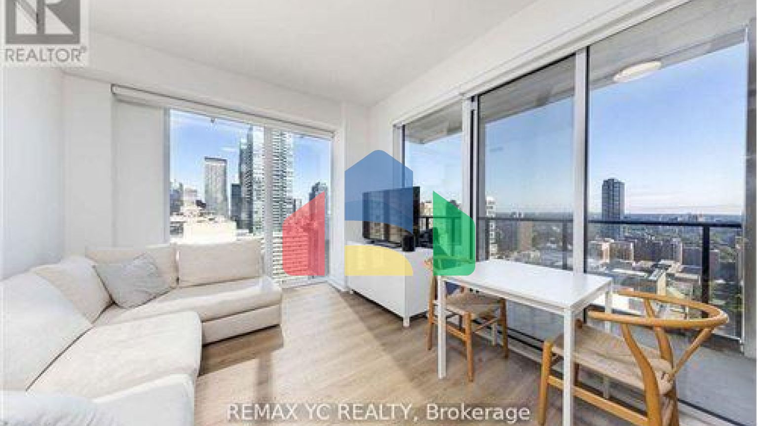 Residential - Single Family Home - Toronto, Canada - Canada