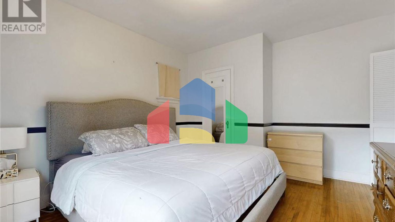 Residential - Single Family Home - Toronto, Canada - Canada