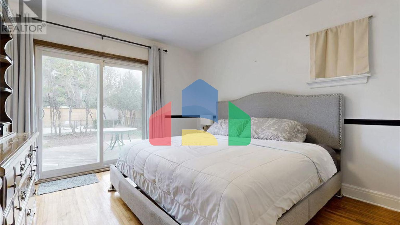 Residential - Single Family Home - Toronto, Canada - Canada