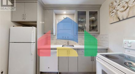 Residential - Single Family Home - Toronto, Canada - Canada