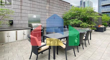 Residential - Single Family Home - Toronto, Canada - Canada