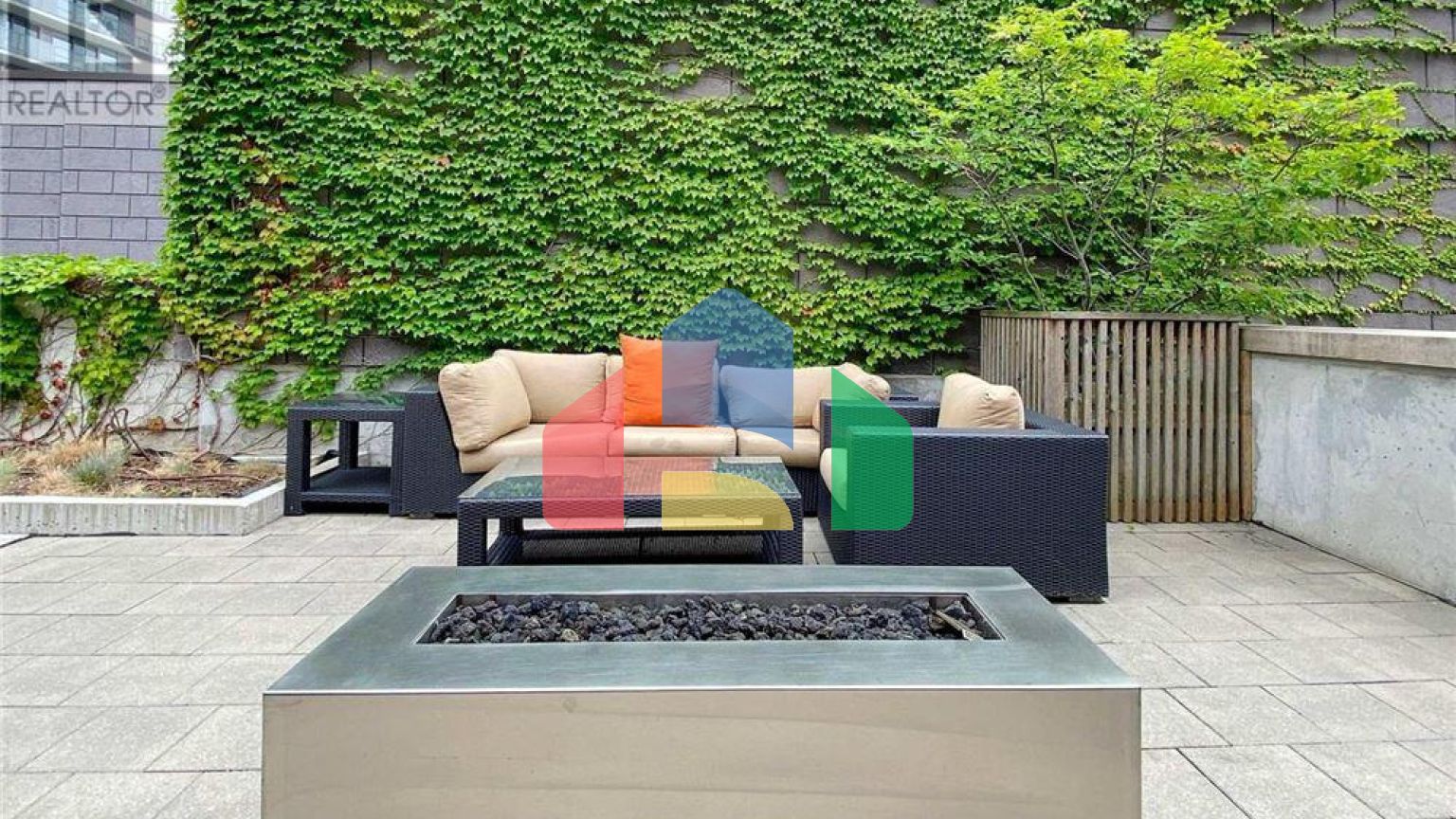 Residential - Single Family Home - Toronto, Canada - Canada