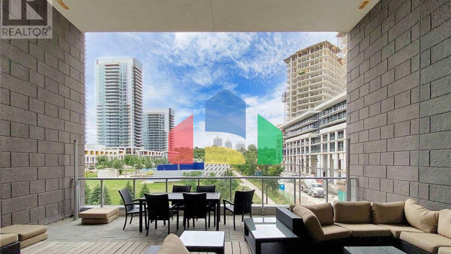 Residential - Single Family Home - Toronto, Canada - Canada