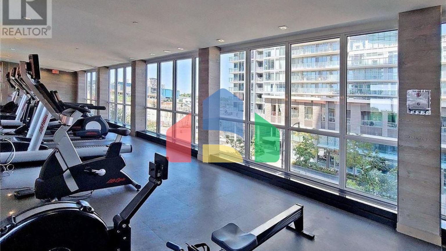 Residential - Single Family Home - Toronto, Canada - Canada