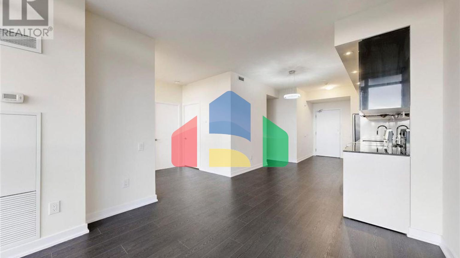 Residential - Single Family Home - Toronto, Canada - Canada