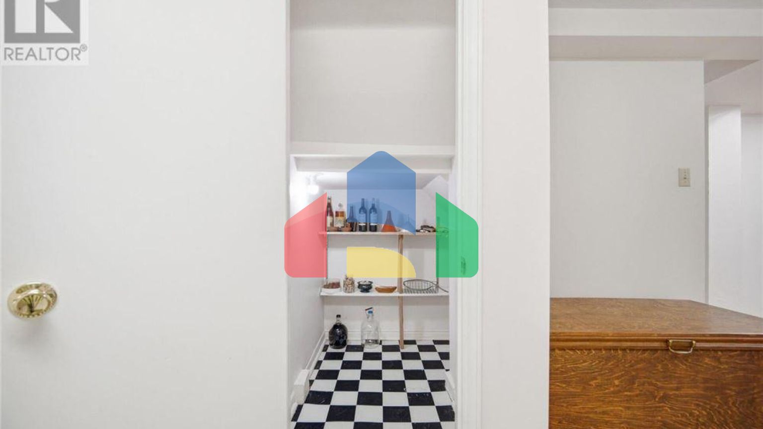 Residential - Single Family Home - Toronto, Canada - Canada