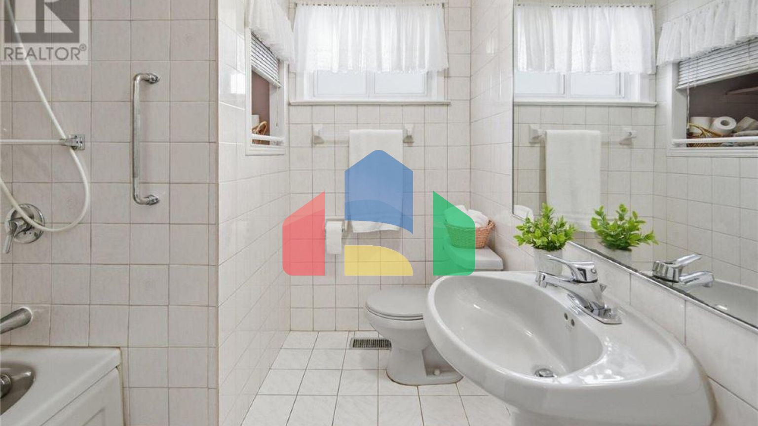 Residential - Single Family Home - Toronto, Canada - Canada